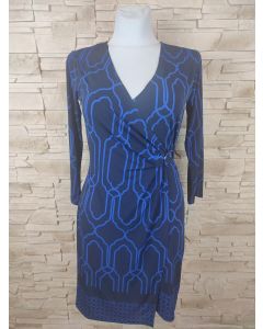 Sukienka w niebieskie wzory